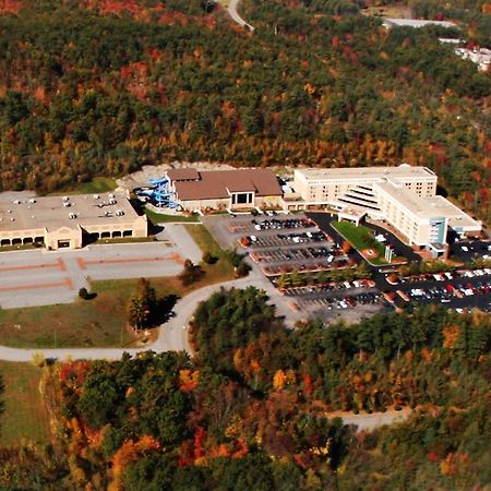 Holiday Inn Fitchburg-Waterpark Extérieur photo